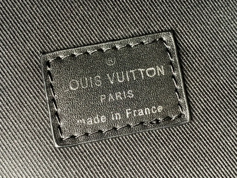 Louis Vuitton bags with a detachable mobile phone holder for convenienceFranco Shops- Louis Vuittons  - 16170