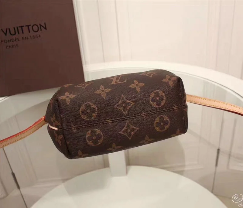 Louis Vuitton tote bags with a spacious interior and multiple pocketsFranco Shops- Louis Vuittons  - 16365