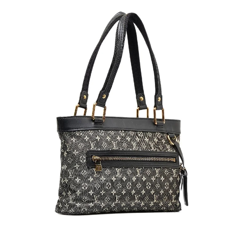 Louis Vuitton Twist bags with the iconic LV - turnlock closureLouis Vuitton Monogram Mini Lin Lucille PM (4pwKla)