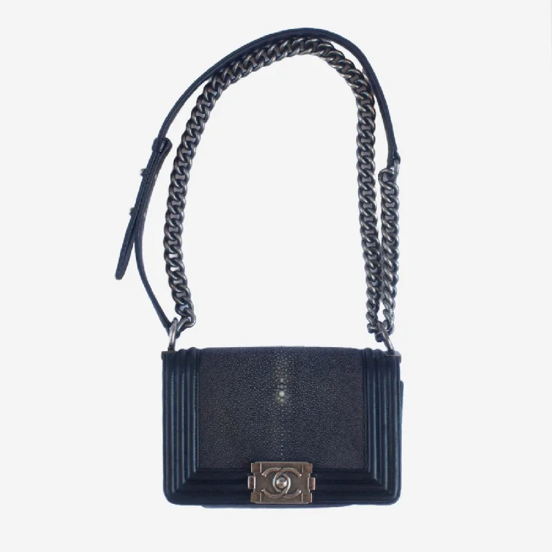 CHANEL - RARE BAG BOY SMALL BLACK STINGRAY