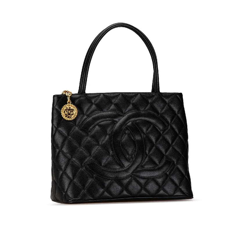 Chanel Caviar Medallion Tote (90N51p)