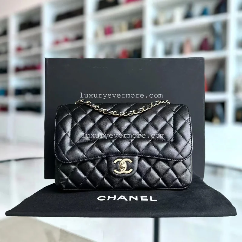 Chanel Chic Flap - 26CM Seasonal Classic Flap Quilted Lambskin Black Golden Hardware Series 21