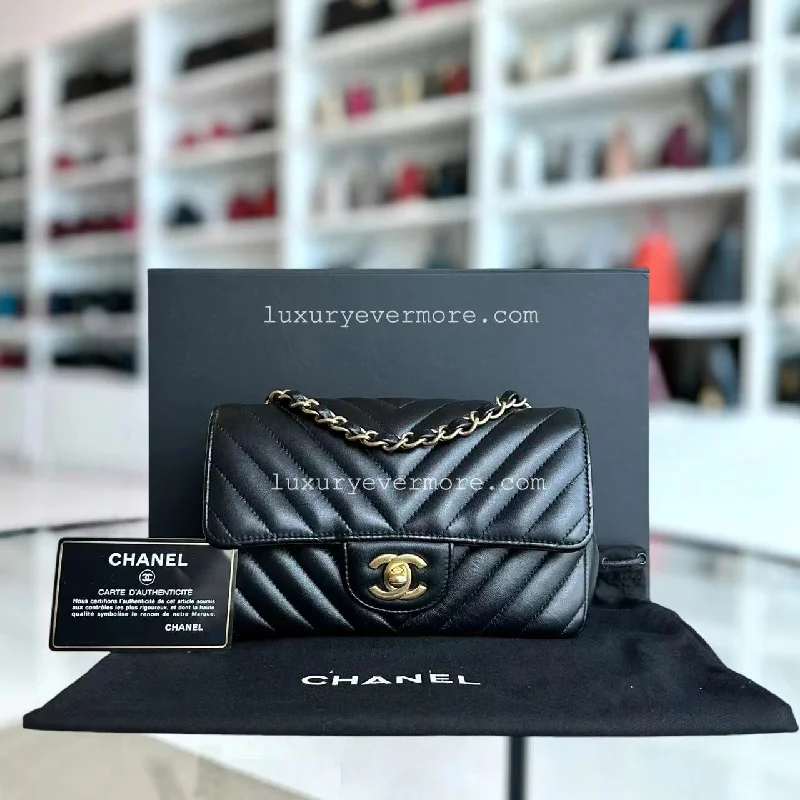 Mini Classic Flap 20CM Chevron Lambskin Black Golden Hardware Series 27